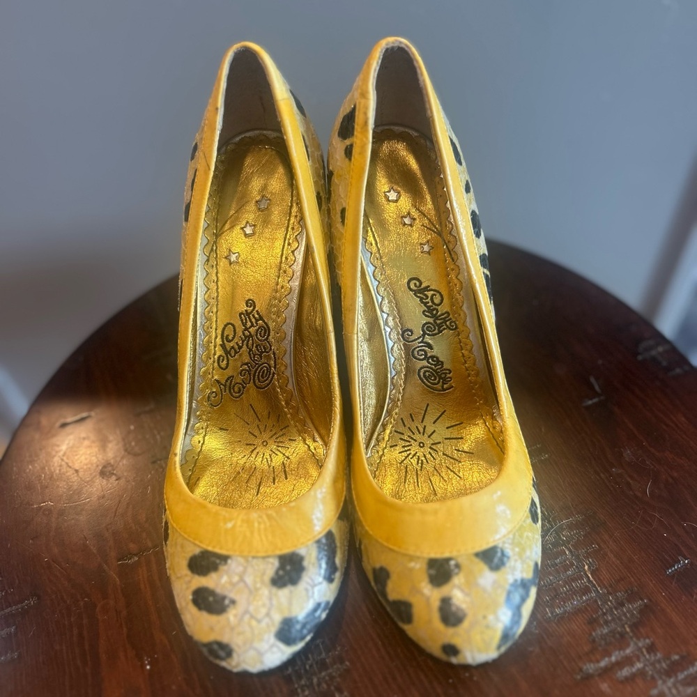 Naughty Monkey Yellow & Leopard Print Heels – Size 6.5